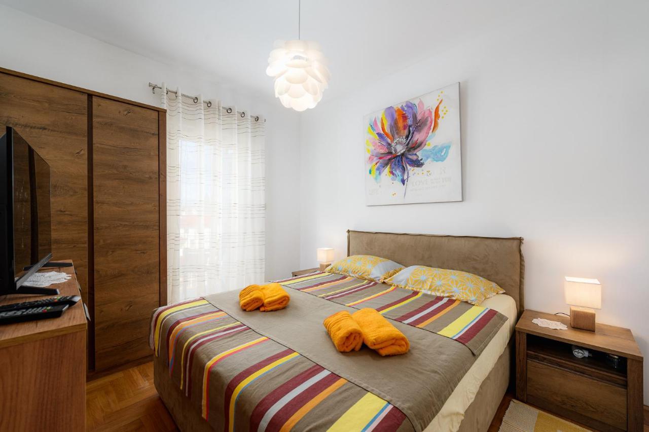 Apartment Ares 13 In Center *